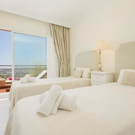 4 Bedroom With Jacuzzi And Terrace With Panoramic Sea Views, In Nueva Andalucia, Marbella