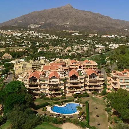 4 Bedroom With Jacuzzi And Terrace With Panoramic Sea Views, In Nueva Andalucia, Apartment Marbella