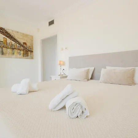 4 Bedroom With Jacuzzi And Terrace With Panoramic Sea Views, In Nueva Andalucia, Apartment