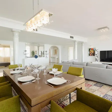 Apartment 4 Bedroom With Jacuzzi And Terrace With Panoramic Sea Views, In Nueva Andalucia, *