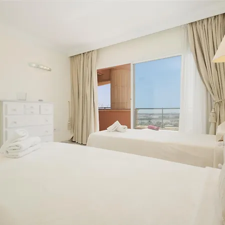 4 Bedroom With Jacuzzi And Terrace With Panoramic Sea Views, In Nueva Andalucia, * Marbella
